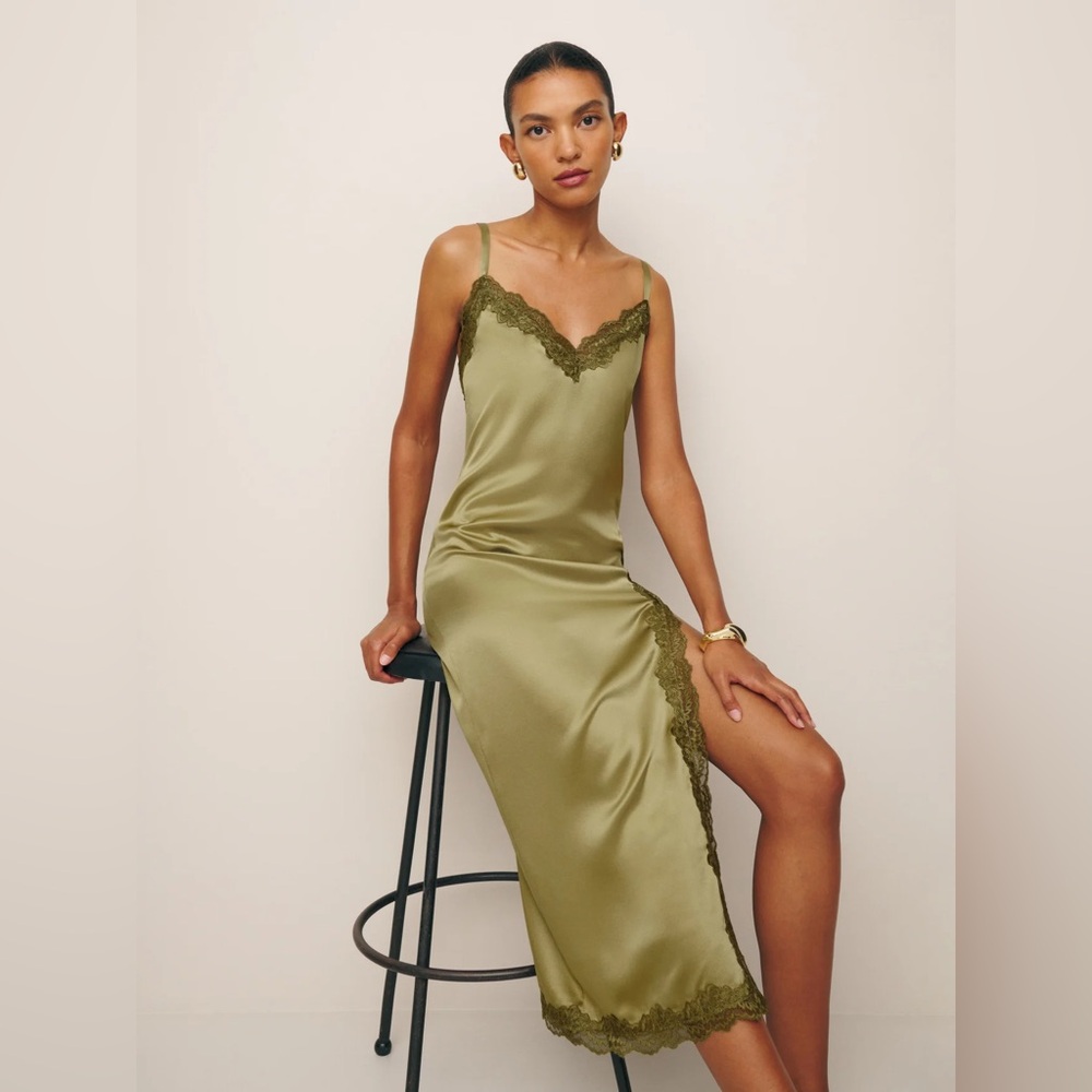 NWT Reformation Karissa Silk Dress in Olive Oil 🫒🍸